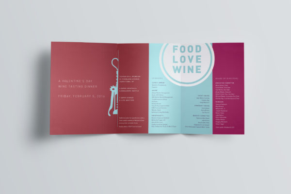 02-Trifold-Mockup-In